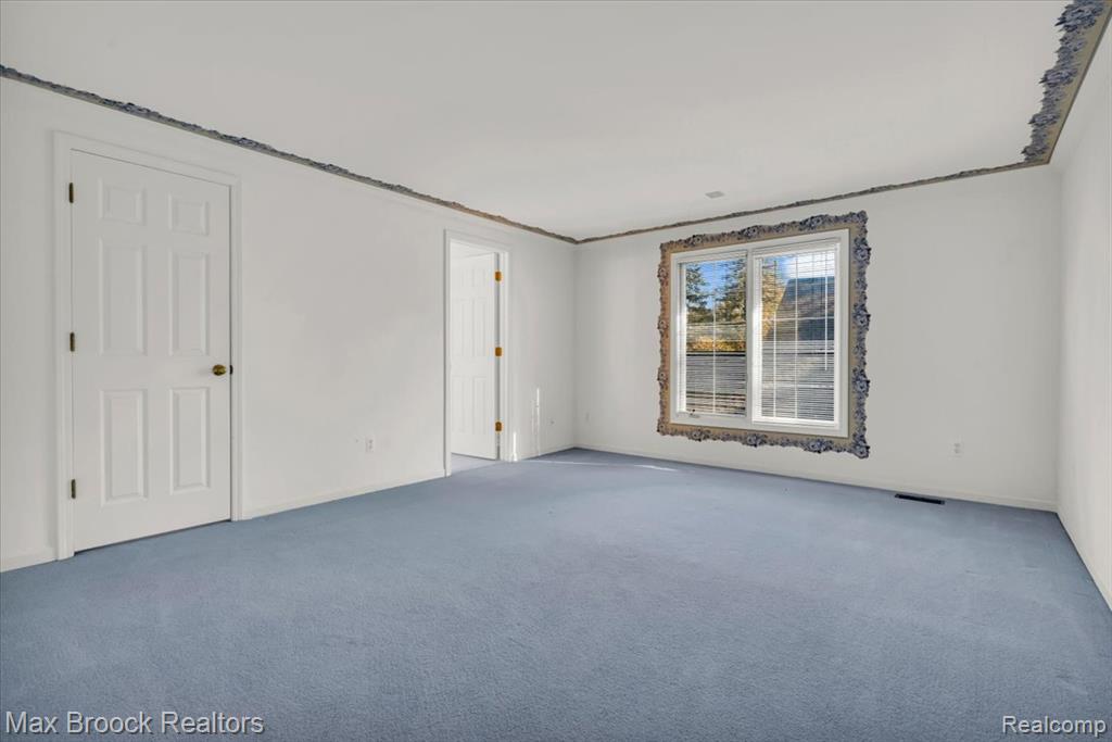 5554 Pine Brooke Court, Bloomfield Hills, MI 48304 — Photo 31
