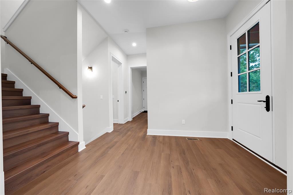 1956 Percy Lane, Highland, MI — Photo 13