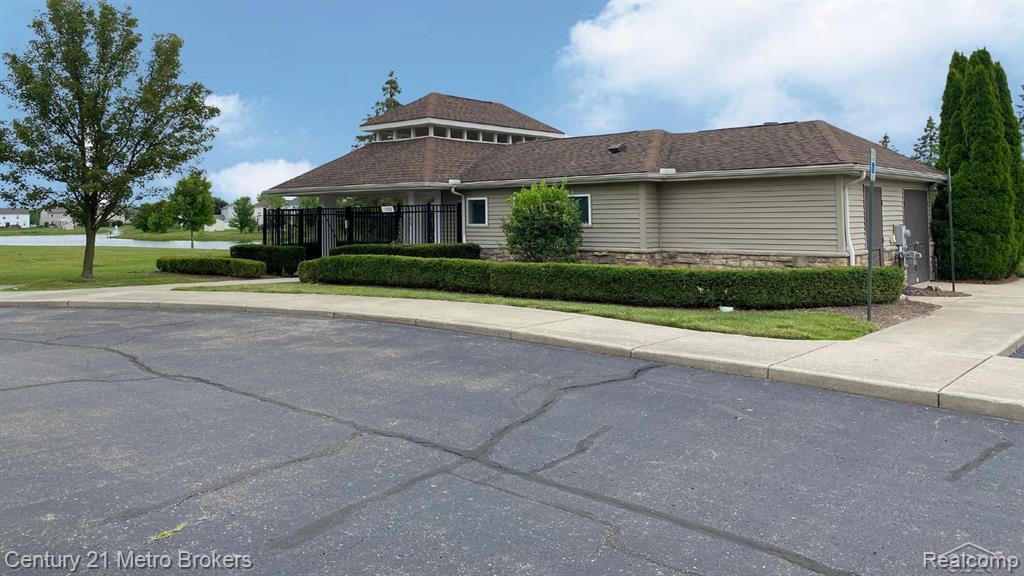 3324 Pine Run Drive, Swartz Creek, MI 48473 — Photo 57