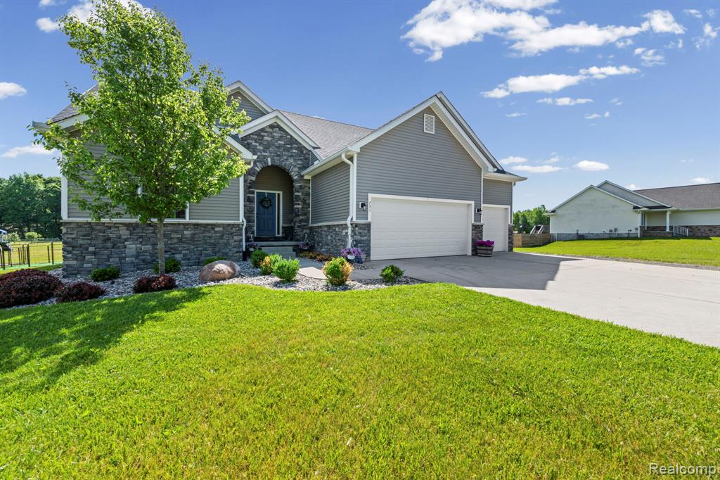 751 Nelson William Drive, Brandon, MI 48462 — Photo 2