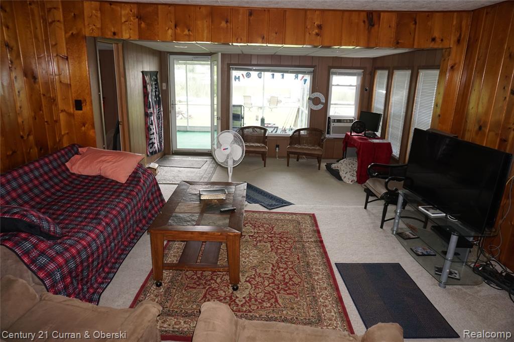 11853 Patterson Lake Dr, Pinckney, MI 48169 — Photo 18