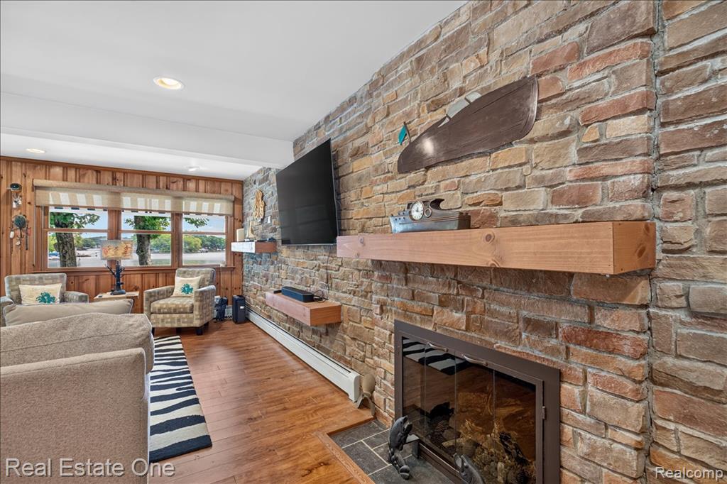 836 Pine Tree Road W, Lake Orion, MI 48362 — Photo 23