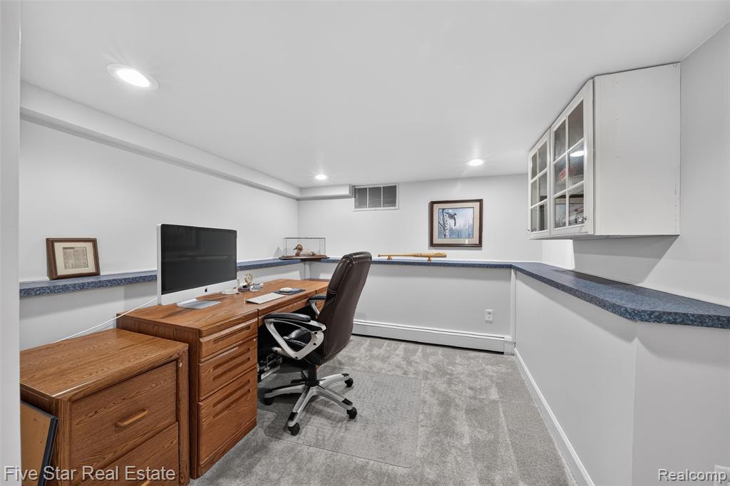 8931 Edgewood Park Drive, Commerce Twp, MI 48382 — Photo 46