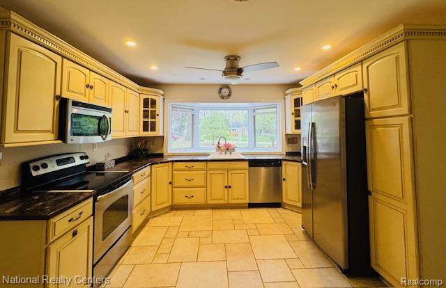 2460 Ogden Drive, West Bloomfield, MI 48323 — Photo 4