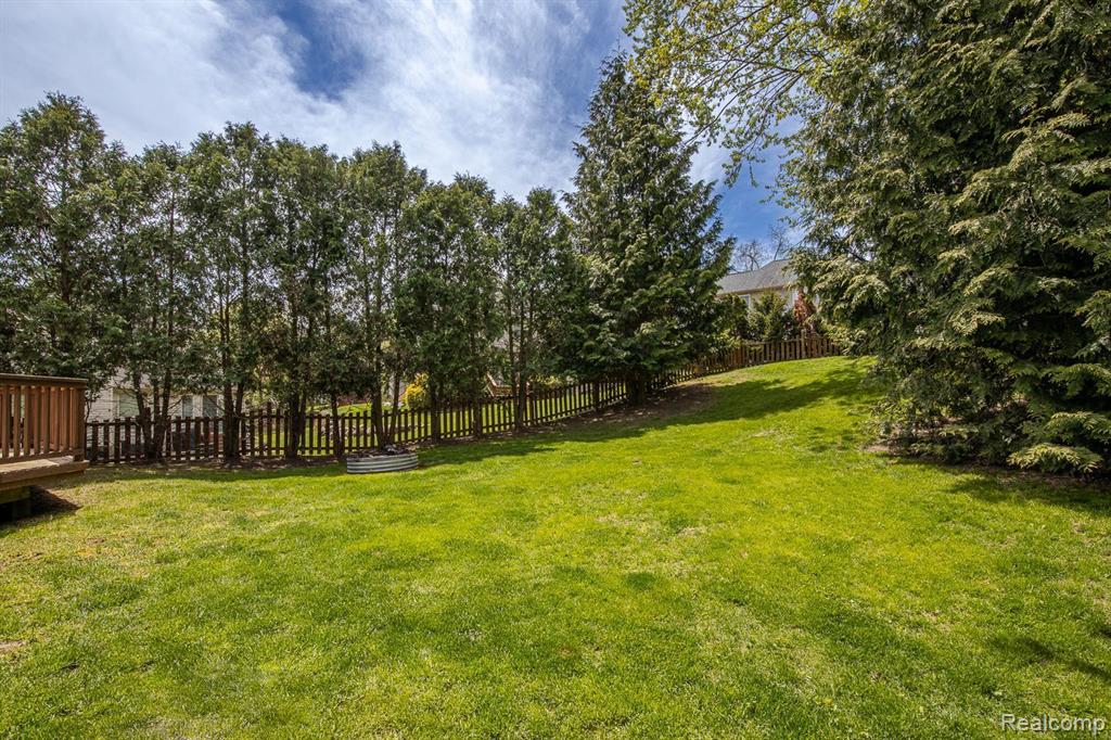 880 Frank Road, Lake Orion, MI 48362 — Photo 39
