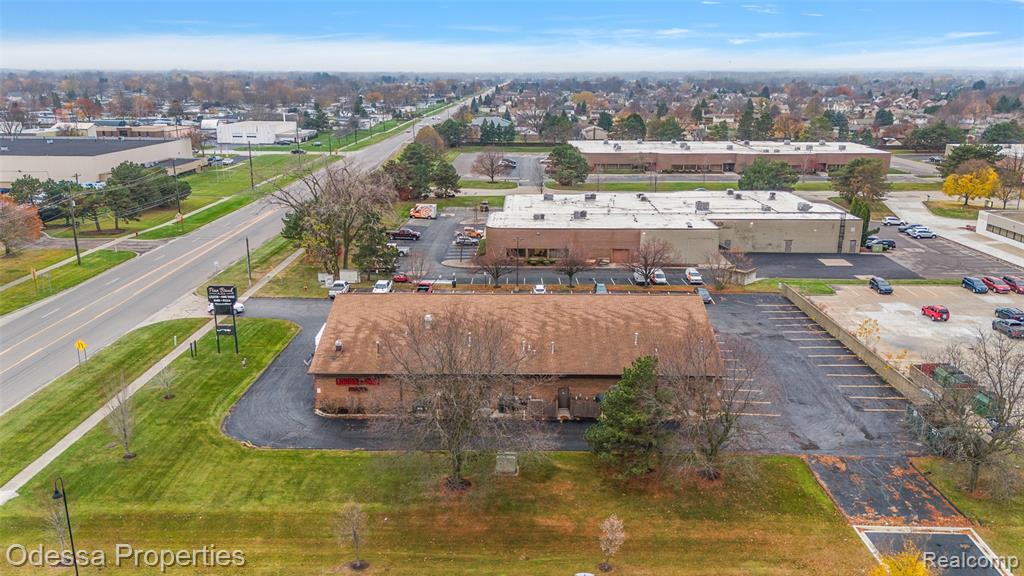5625 18 MILE Road, Sterling Heights, MI 48314 — Photo 8