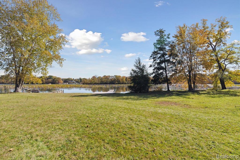 13365 LAKE POINT Boulevard, Belleville, MI 48111 — Photo 55