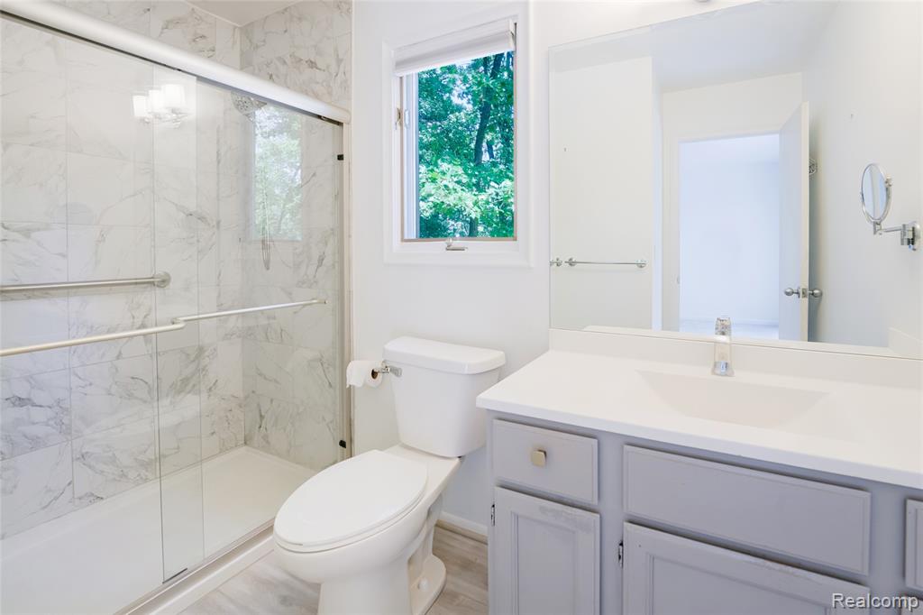 5105 Wah Ta Wah Drive, Clarkston, MI 48348 — Photo 15