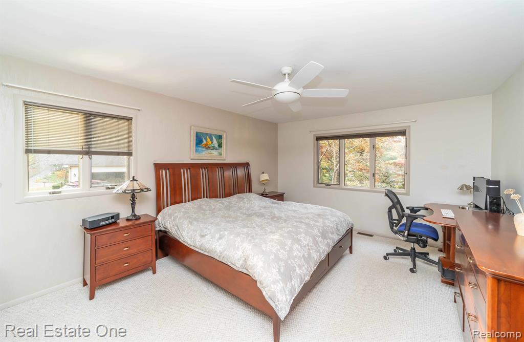 8260 ENGLEWOOD Drive, Clarkston, MI — Photo 40