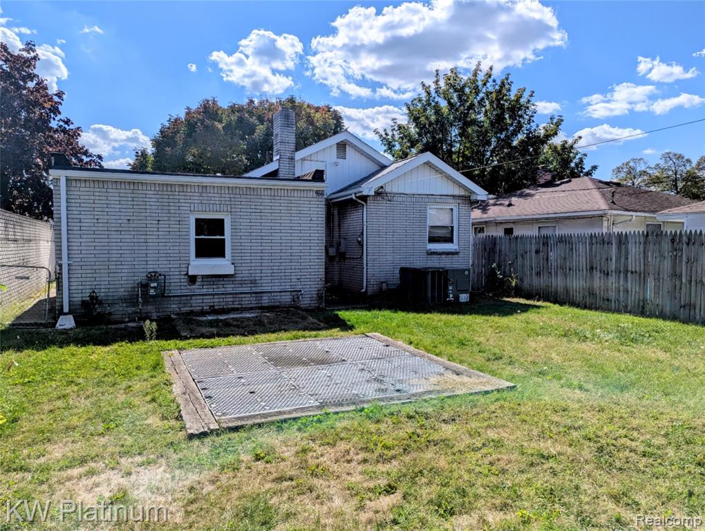 7399 Gronow, Center Line, MI 48015 — Photo 16