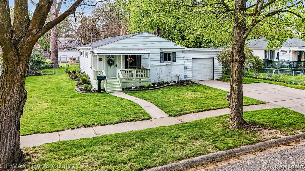 207 Labian Drive, Flushing, MI 48433 — Photo 23