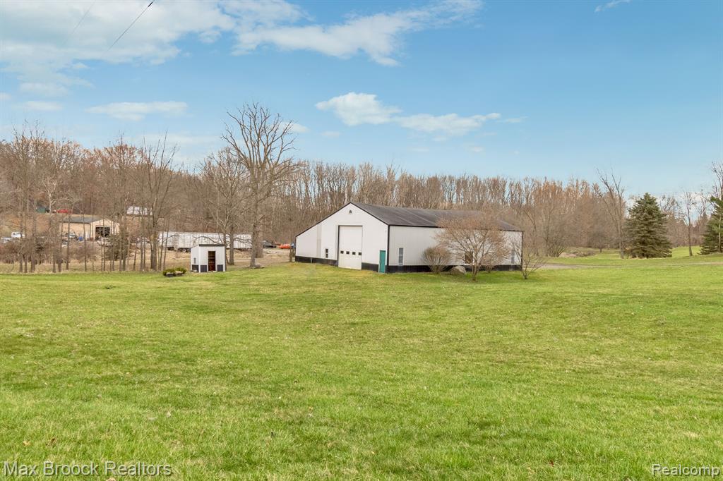 6426 OAK GROVE Road, Howell, MI 48855 — Photo 36