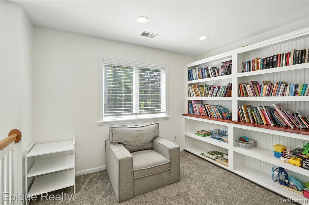 9446 Fair Oaks Drive, Goodrich Vlg, MI — Photo 24