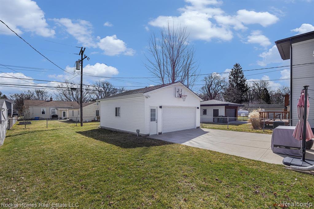 632 N VERMONT Avenue, Royal Oak, MI 48067 — Photo 27