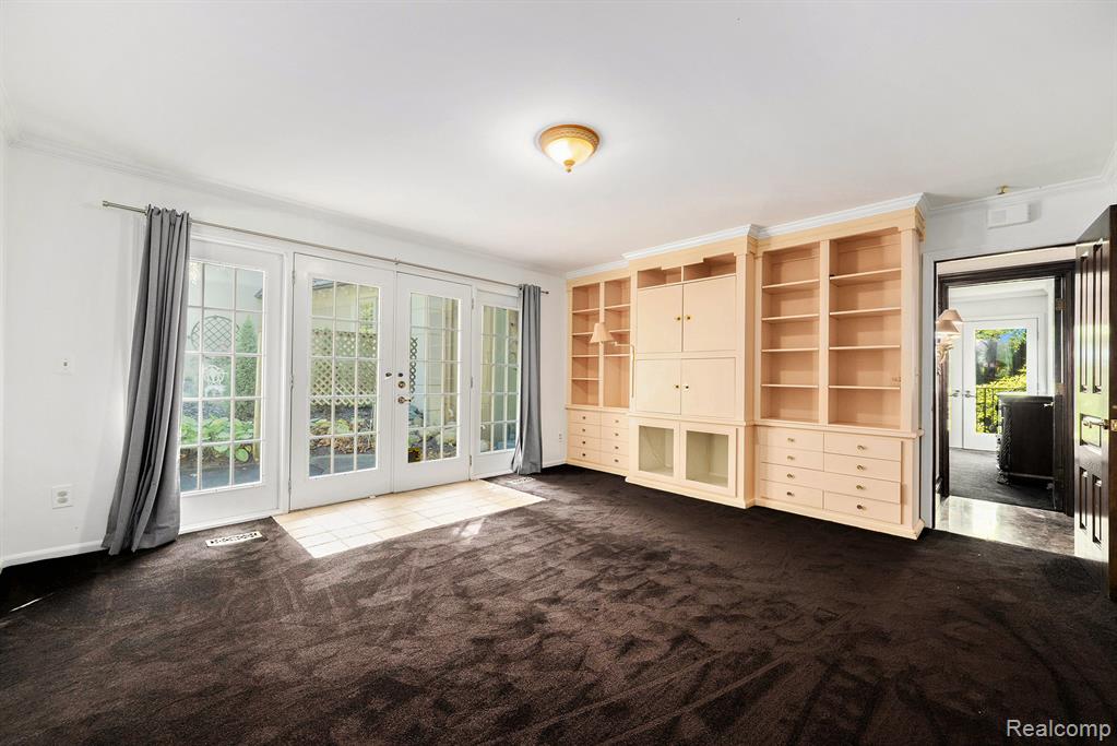 5459 Bristol Parke Drive, Clarkston, MI 48348 — Photo 13