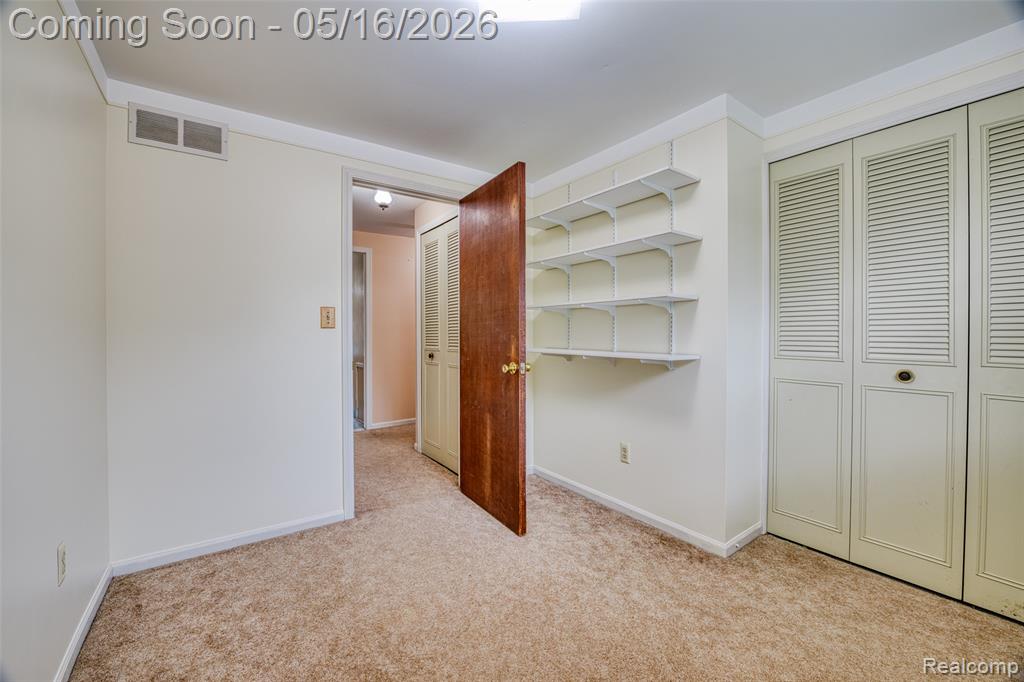 6295 Vernmoor Drive, Troy, MI 48098 — Photo 29