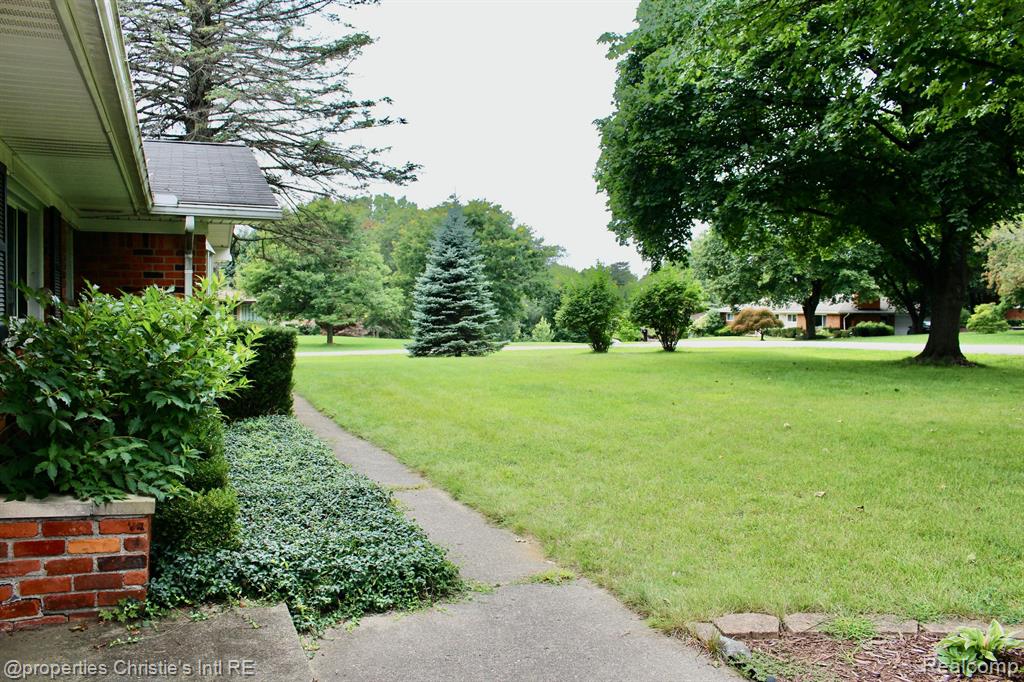 850 HELSTON Road, Bloomfield Hills, MI 48304 — Photo 29