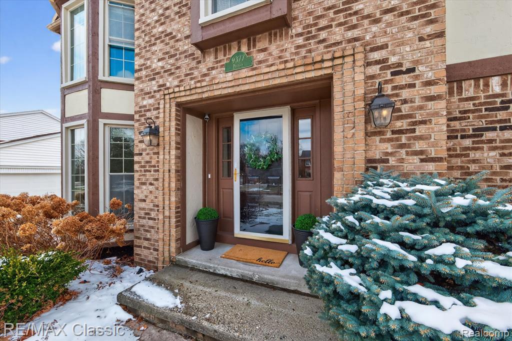 9377 Pineview Drive, Plymouth, MI 48170 — Photo 5