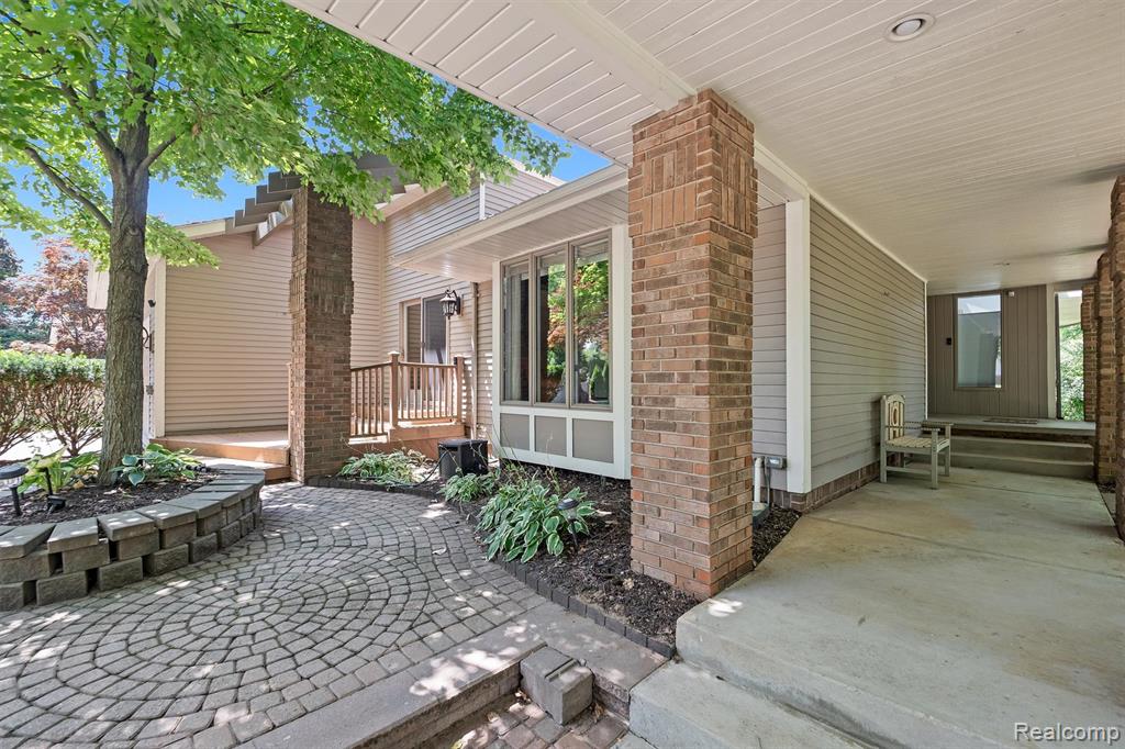 41855 Brentwood Drive, Plymouth, MI 48170 — Photo 8