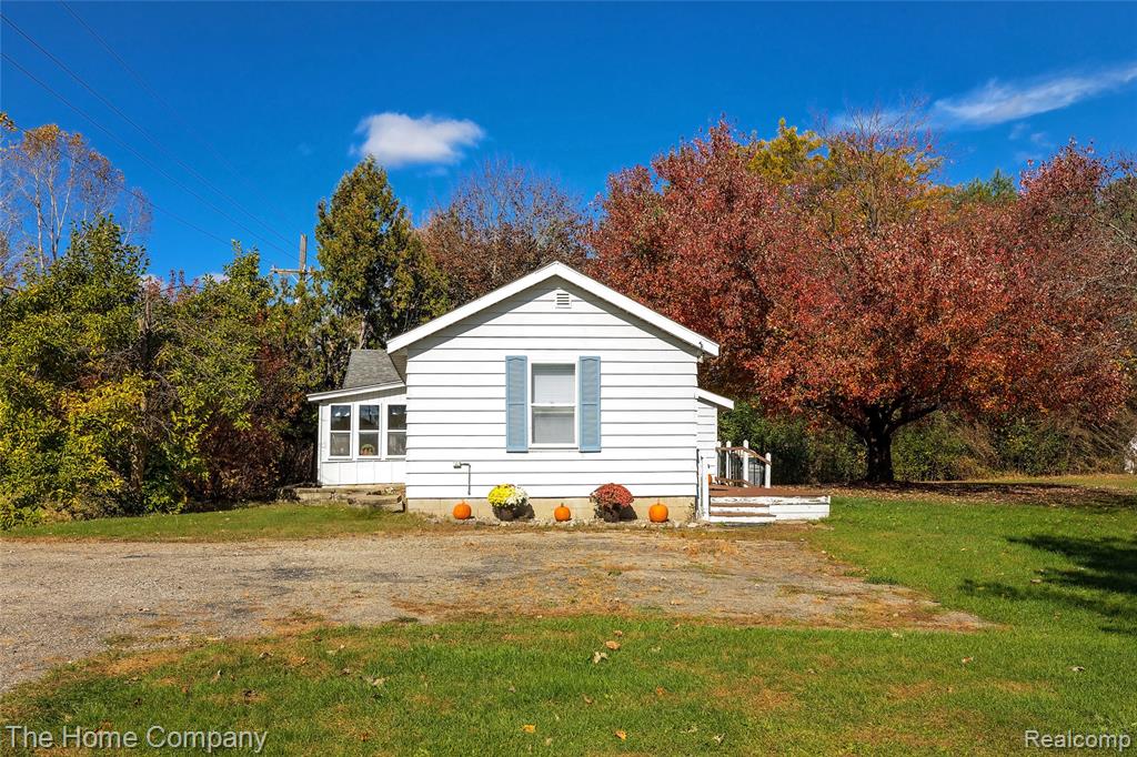 25 S Wilder Road, Lapeer, MI 48446 — front exterior
