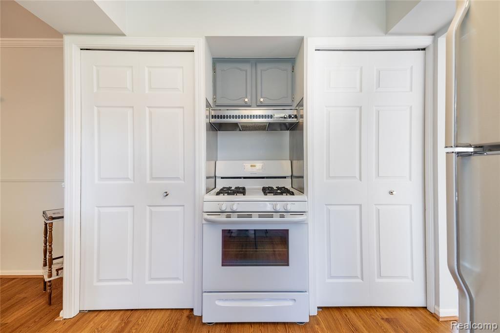 27758 Johnson Road, Grosse Ile, MI 48138 — Photo 22
