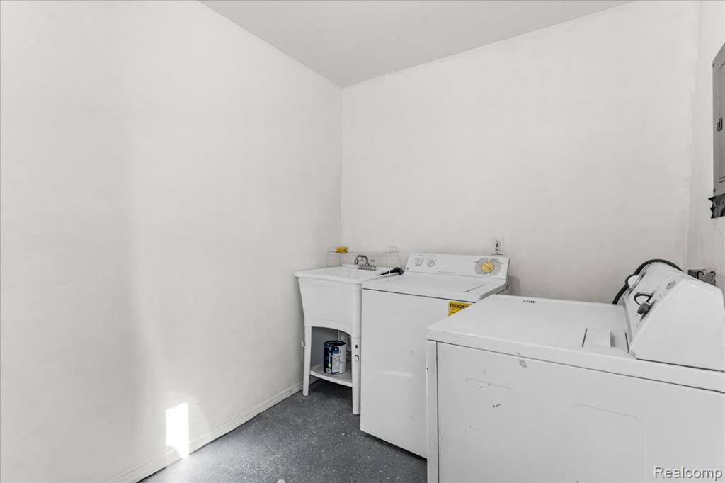 16230 Winston Street, Detroit, MI 48219 — Photo 16