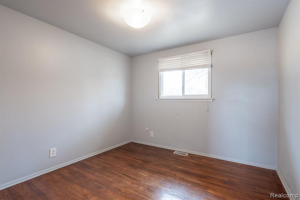 4014 DEVON Road, Royal Oak, MI 48073 — Photo 9