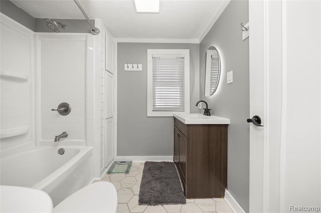 4200 Lanco Court, Waterford, MI 48329 — Photo 25