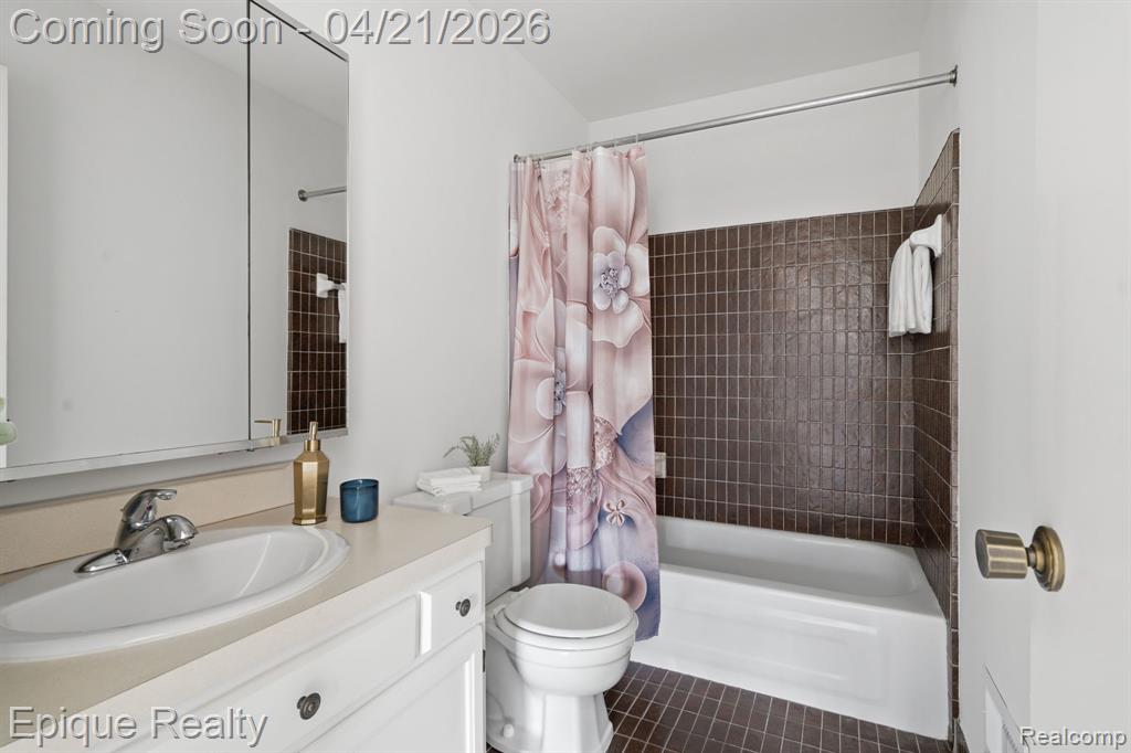 5205 Potomac Run N, West Bloomfield, MI — Photo 21