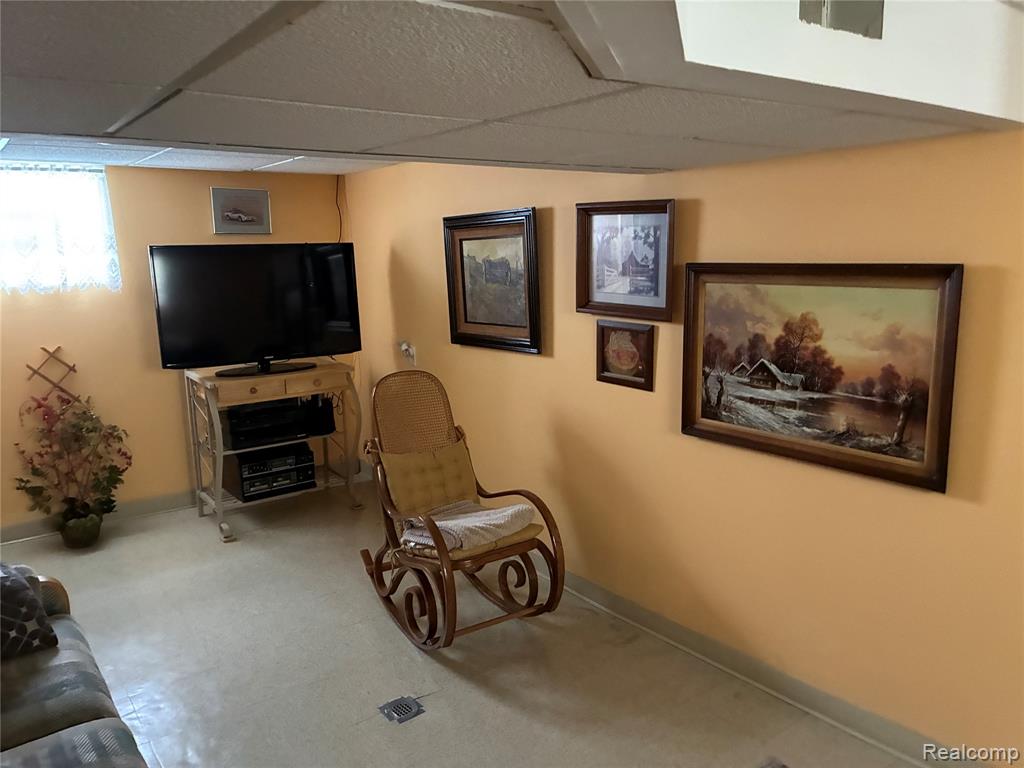 12044 Sobieski Street, Hamtramck, MI 48212 — Photo 20
