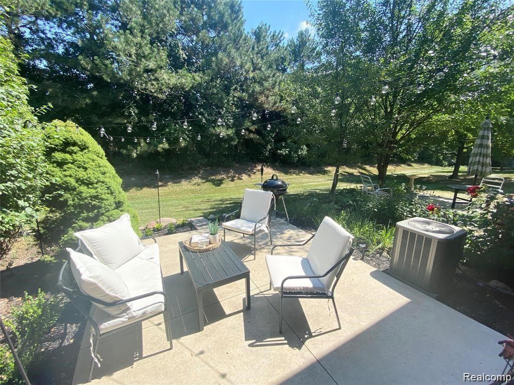 3630 OLD CREEK Road, Troy, MI 48084 — Photo 21