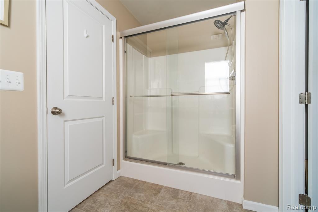 9054 Rock Harbor Drive, Newport, MI 48166 — Photo 17