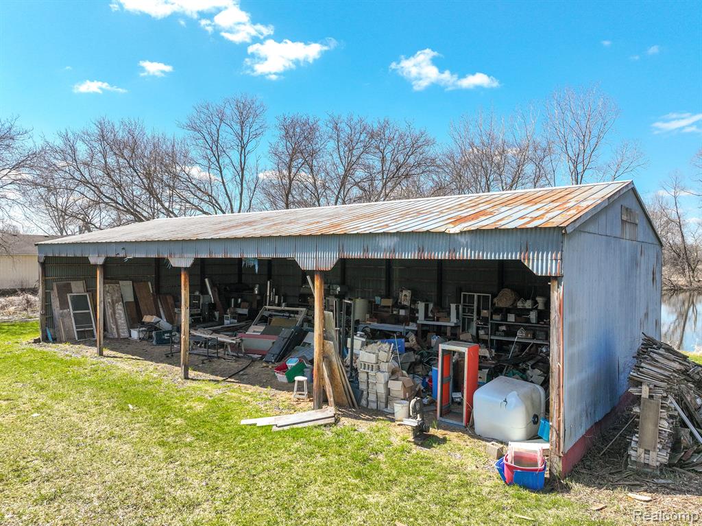 9915 VAN BUREN Road, Fowlerville, MI 48836 — Photo 20