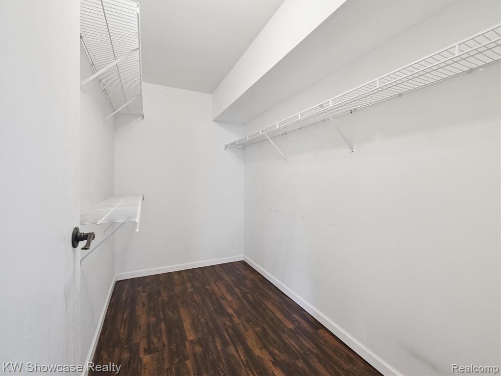 61011 Greenwood Drive, South Lyon, MI 48178 — Photo 16