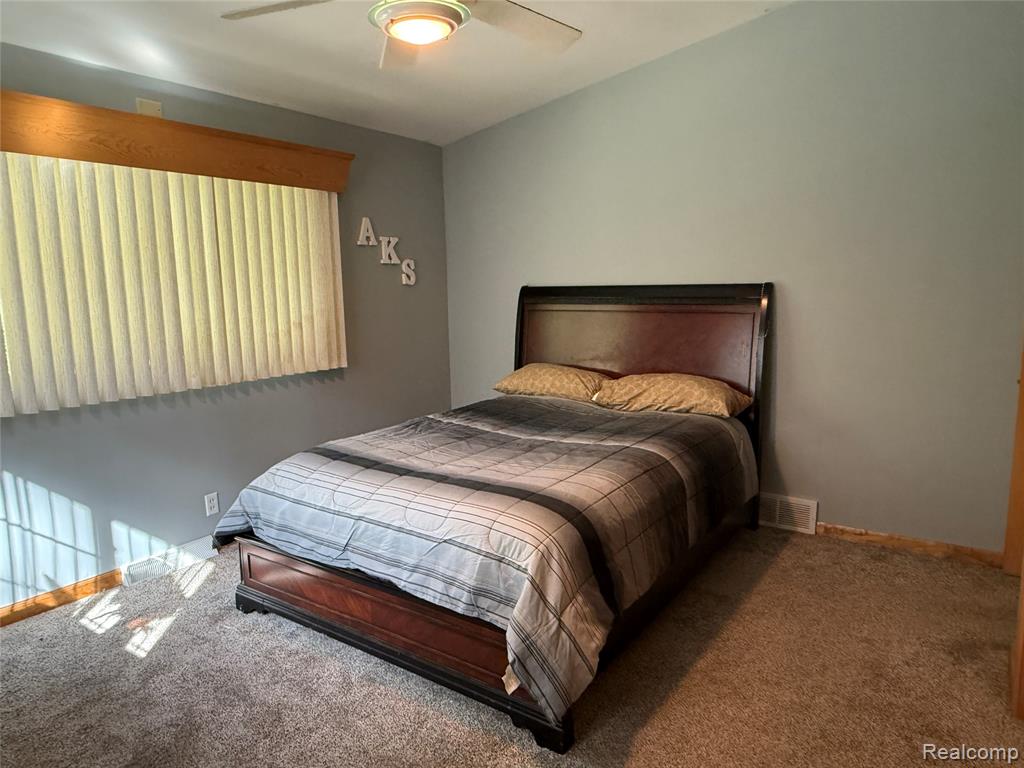 8761 Birchwood Drive, Newport, MI 48166 — Photo 12