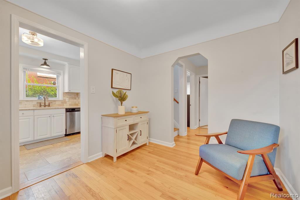 4423 Groveland Avenue, Royal Oak, MI 48073 — Photo 12