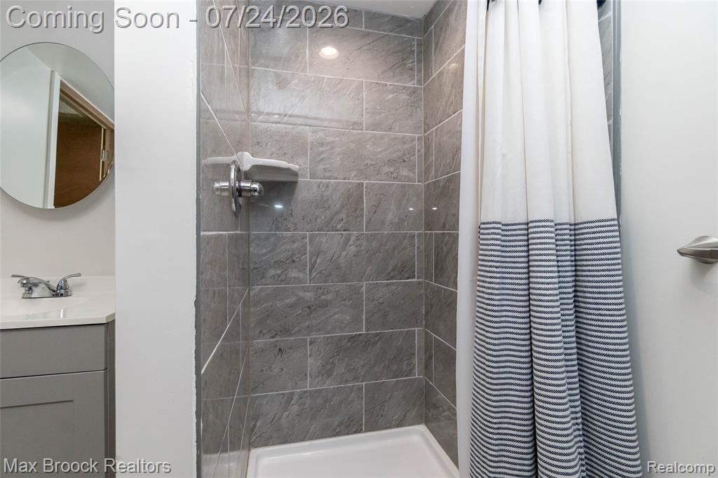 1090 Cambridge Road, Berkley, MI 48072 — Photo 28
