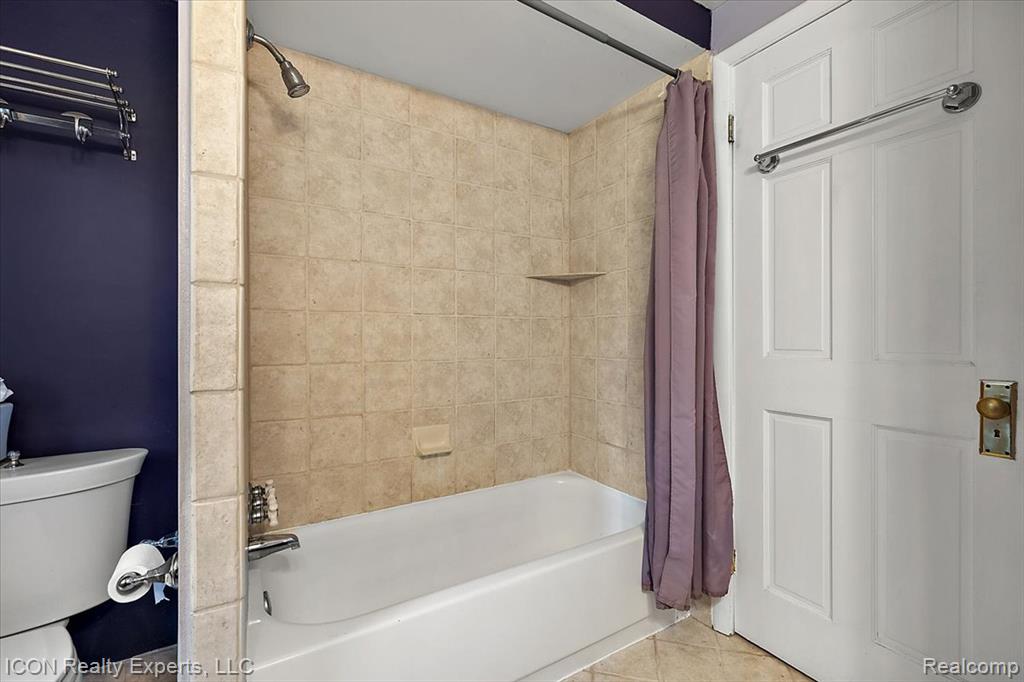 746 Birch Tree Lane, Rochester Hills, MI 48306 — Photo 54