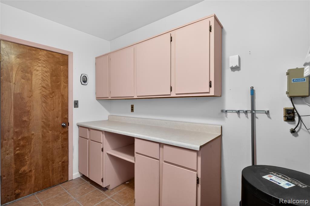 8360 Arlis Street, Commerce Twp, MI 48382 — Photo 50