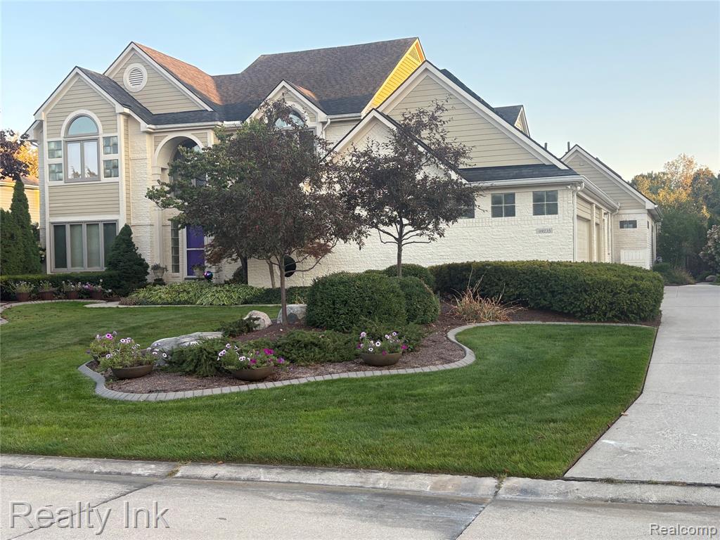 49235 S Fox Drive, Plymouth, MI, 48170
