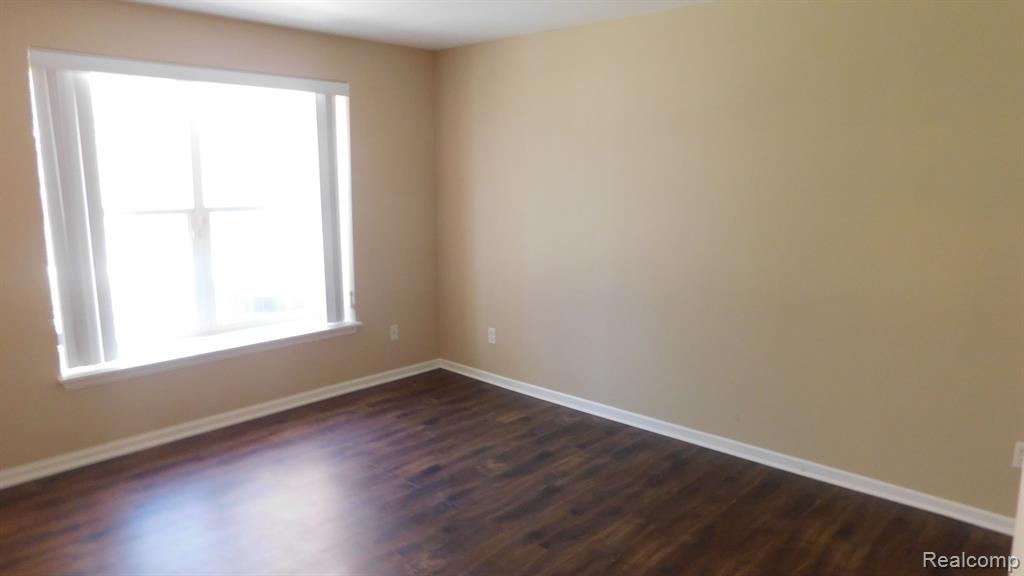 5204 PINE AIRES Drive, Sterling Heights, MI 48314 — Photo 15