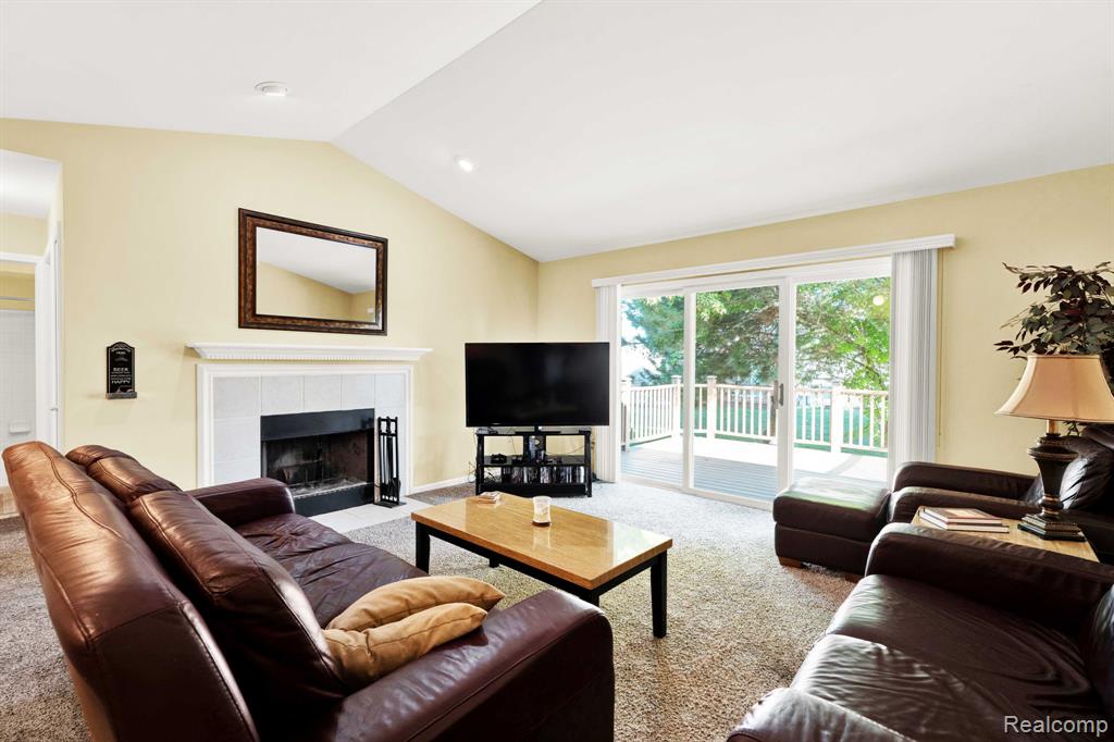 41225 Greenspire Drive, Clinton Twp, MI 48038 — Photo 5