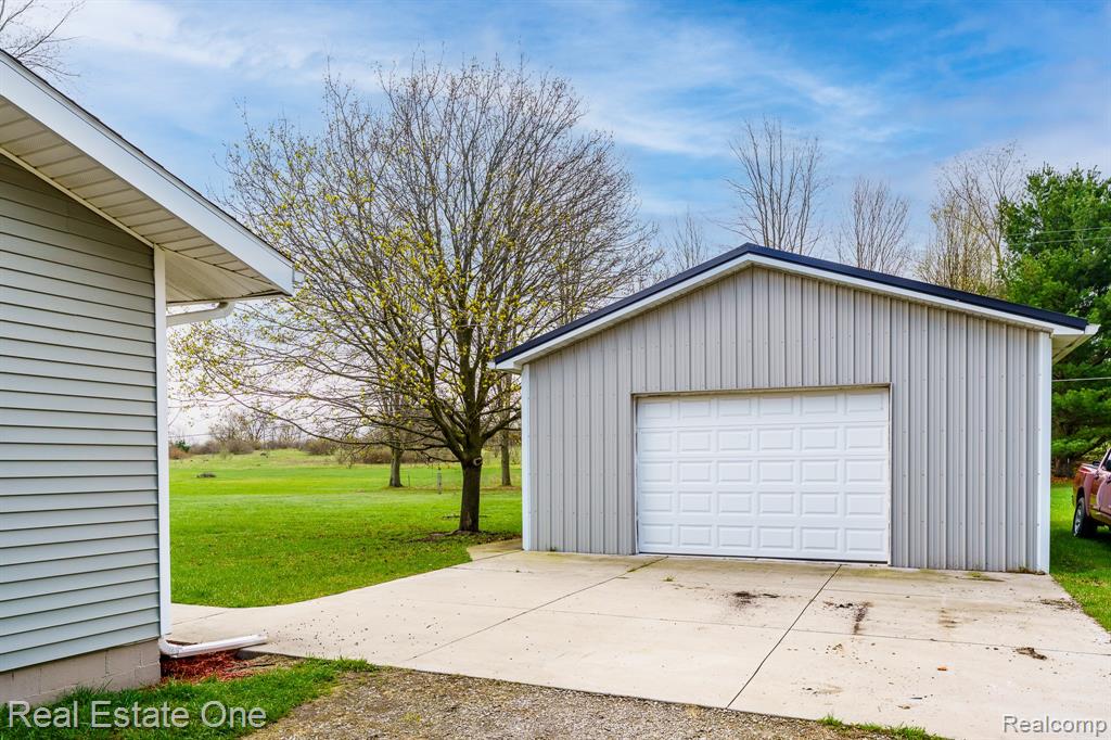 735 Columbiaville Road, Columbiaville, MI 48421 — Photo 34