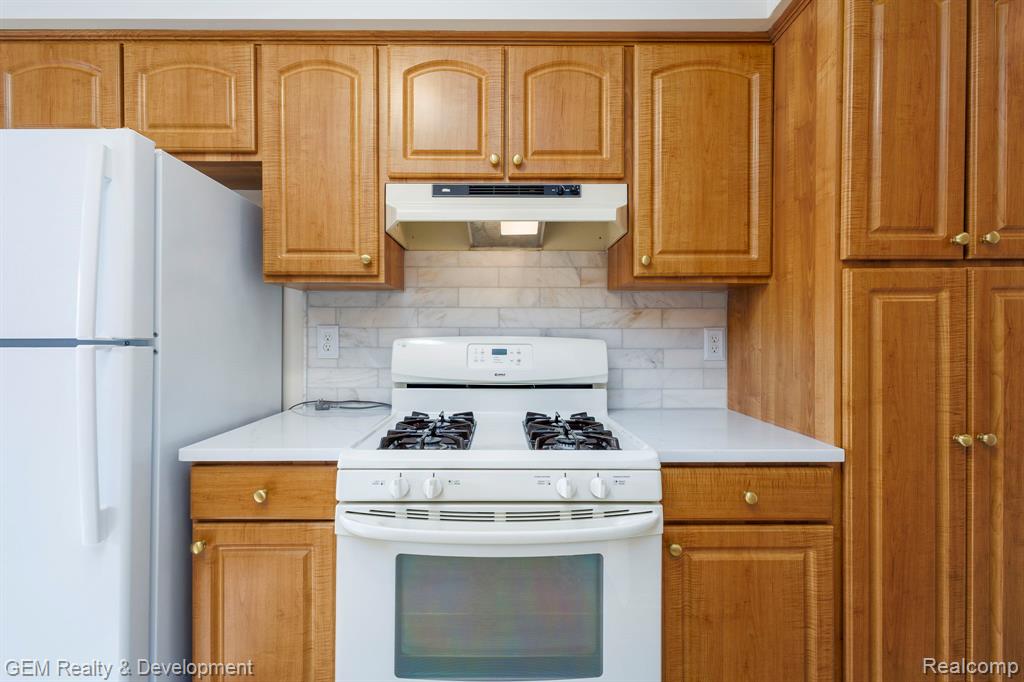 1831 N Arbor Way Drive, 16, Canton, MI 48188 — Photo 11