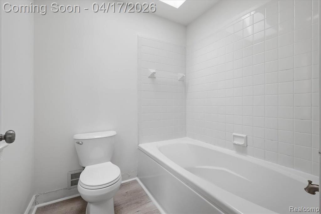 2222 S Hickory Ridge Trail, Milford, MI 48380 — Photo 24
