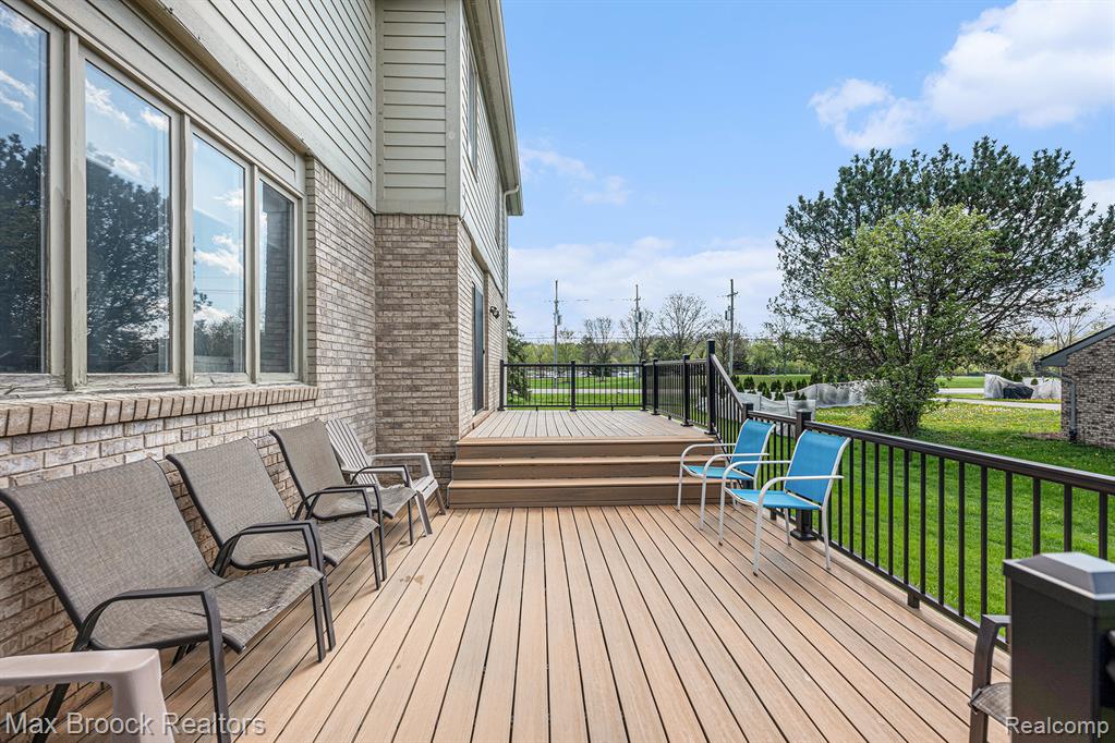 6011 MAPLE FOREST, West Bloomfield, MI — Photo 24