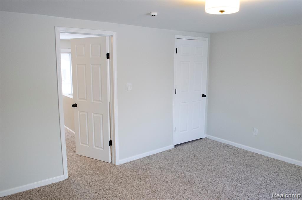 5850 Deering Street, Garden City, MI — Photo 29