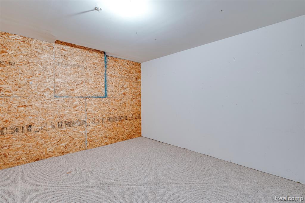 31204 Alexa Drive, Commerce Twp, MI 48390 — Photo 37