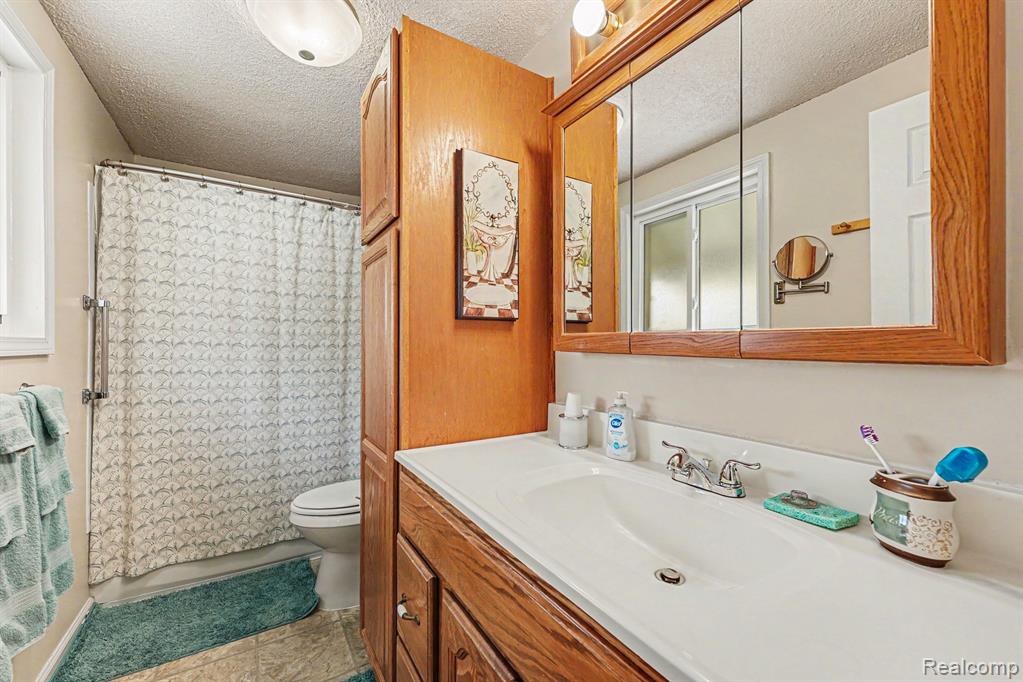 5211 Newberry Street, Wayne, MI 48184 — Photo 15