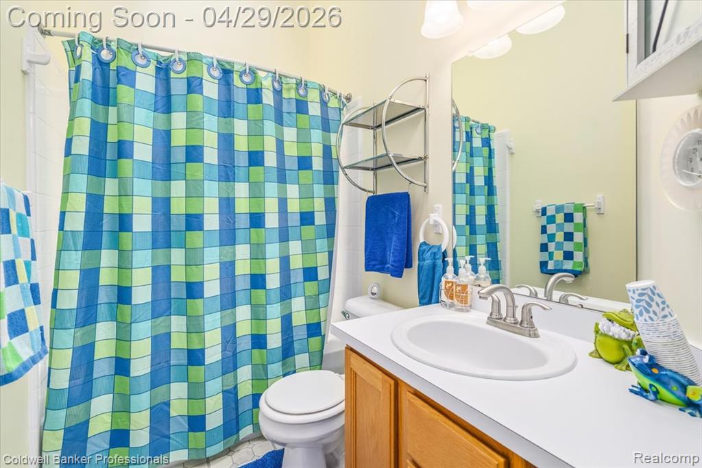 7203 Indian Wells Drive, Ypsilanti, MI 48197 — Photo 15